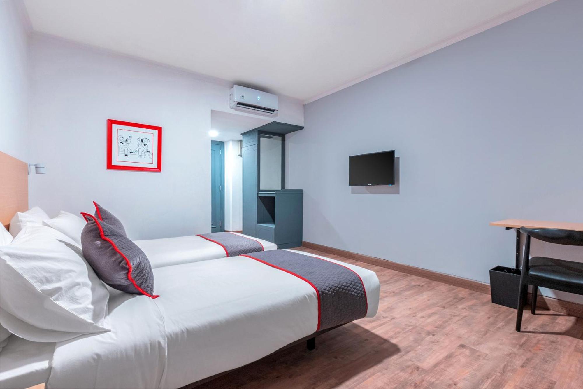 Super Oyo Townhouse 2 Hotel Gunung Sahari Jakarta Exterior foto