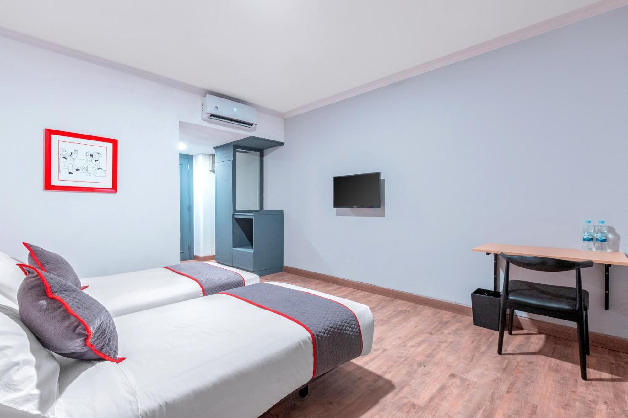 Super Oyo Townhouse 2 Hotel Gunung Sahari Jakarta Exterior foto