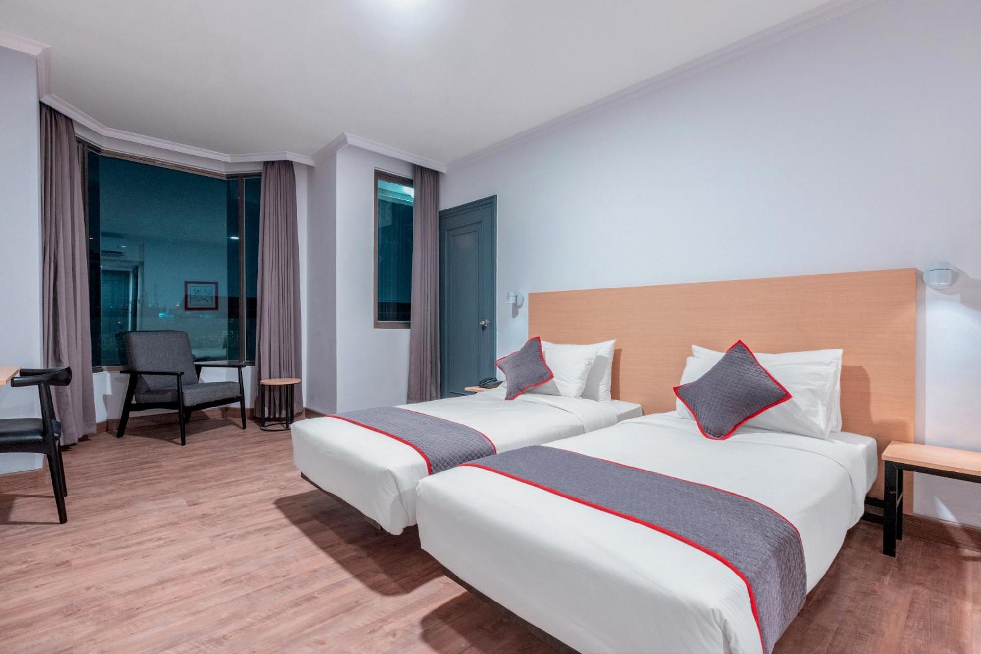 Super Oyo Townhouse 2 Hotel Gunung Sahari Jakarta Exterior foto