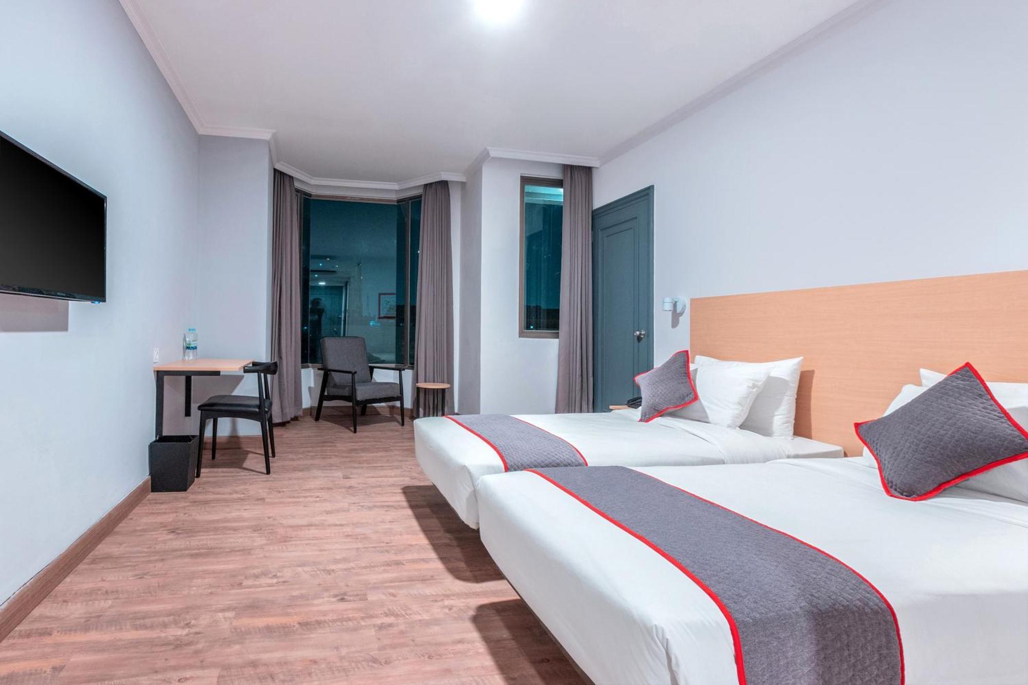 Super Oyo Townhouse 2 Hotel Gunung Sahari Jakarta Exterior foto